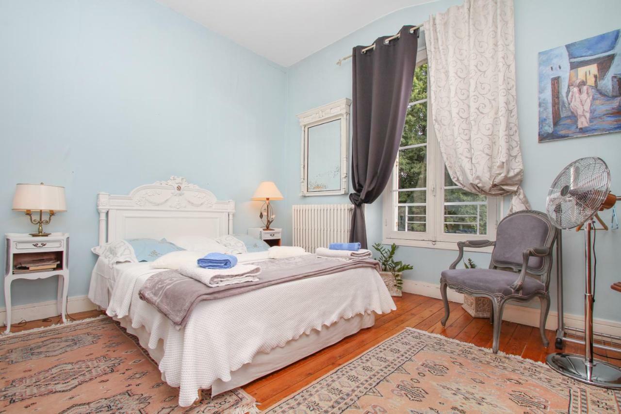 Bed and Breakfast Manoir des Turets à Yvré-lʼÉvêque Extérieur photo