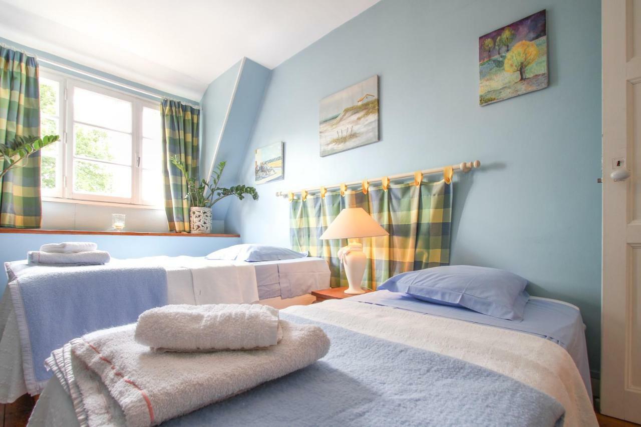 Bed and Breakfast Manoir des Turets à Yvré-lʼÉvêque Extérieur photo