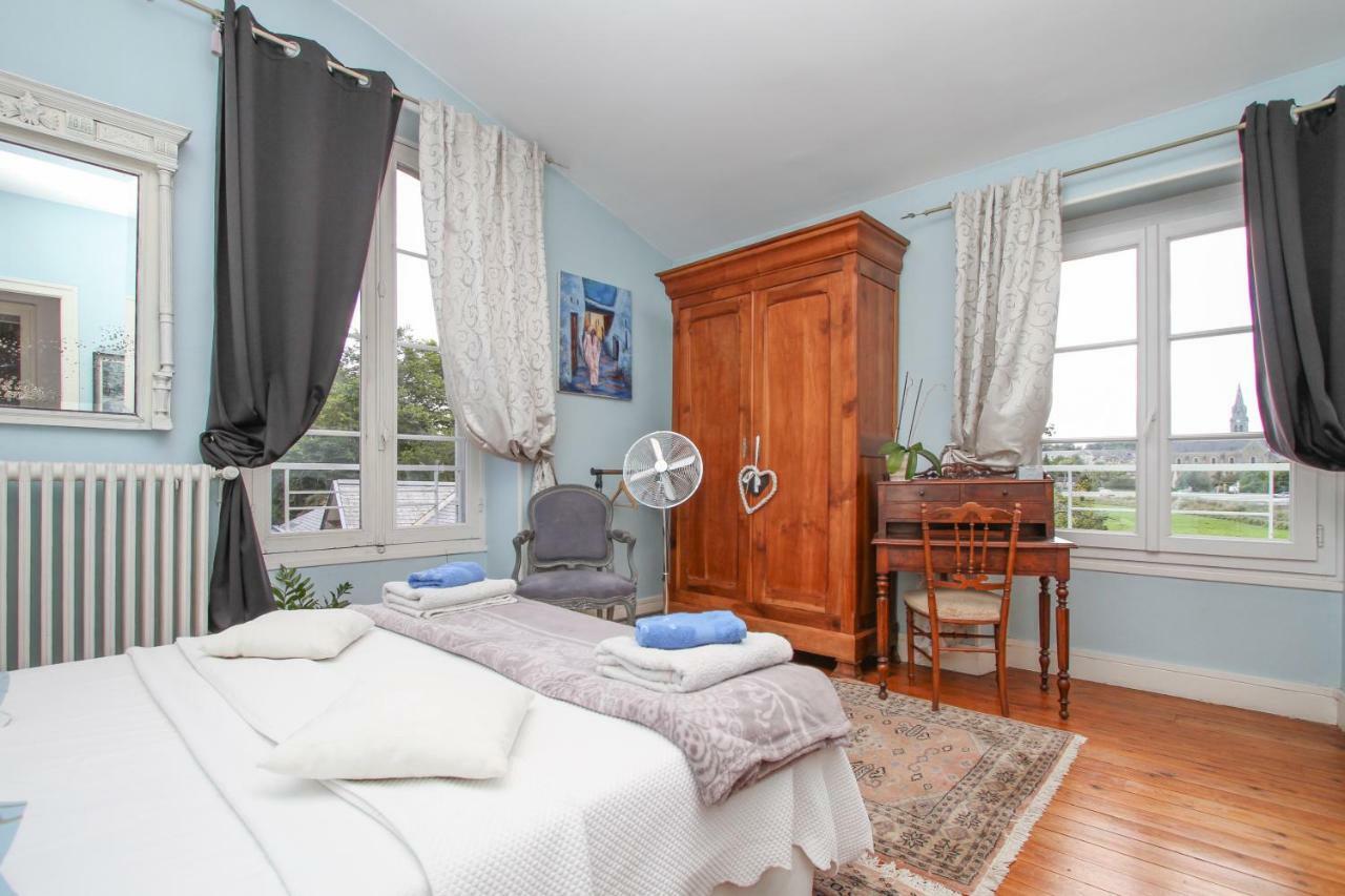 Bed and Breakfast Manoir des Turets à Yvré-lʼÉvêque Extérieur photo